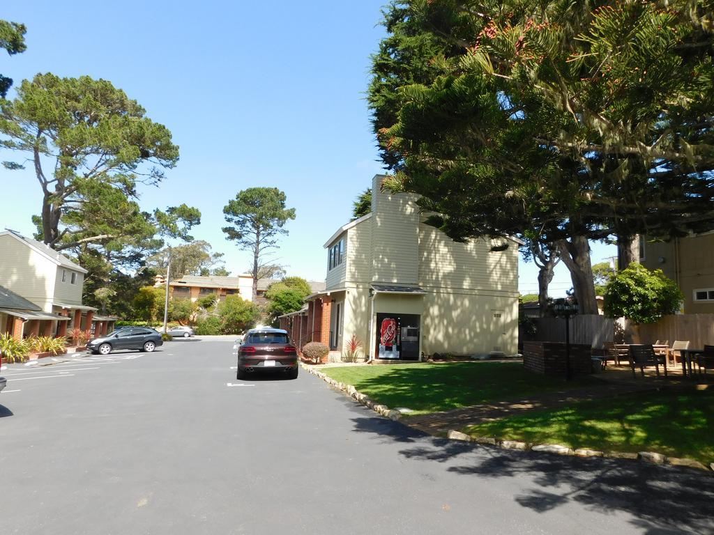 Pine Acres Lodge Pacific Grove Bagian luar foto