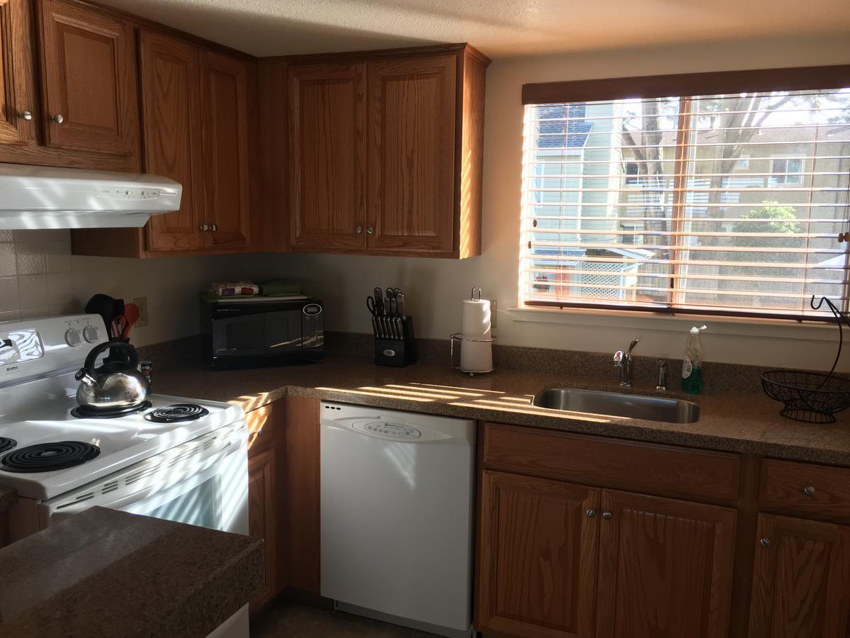 Pine Acres Lodge Pacific Grove Bagian luar foto