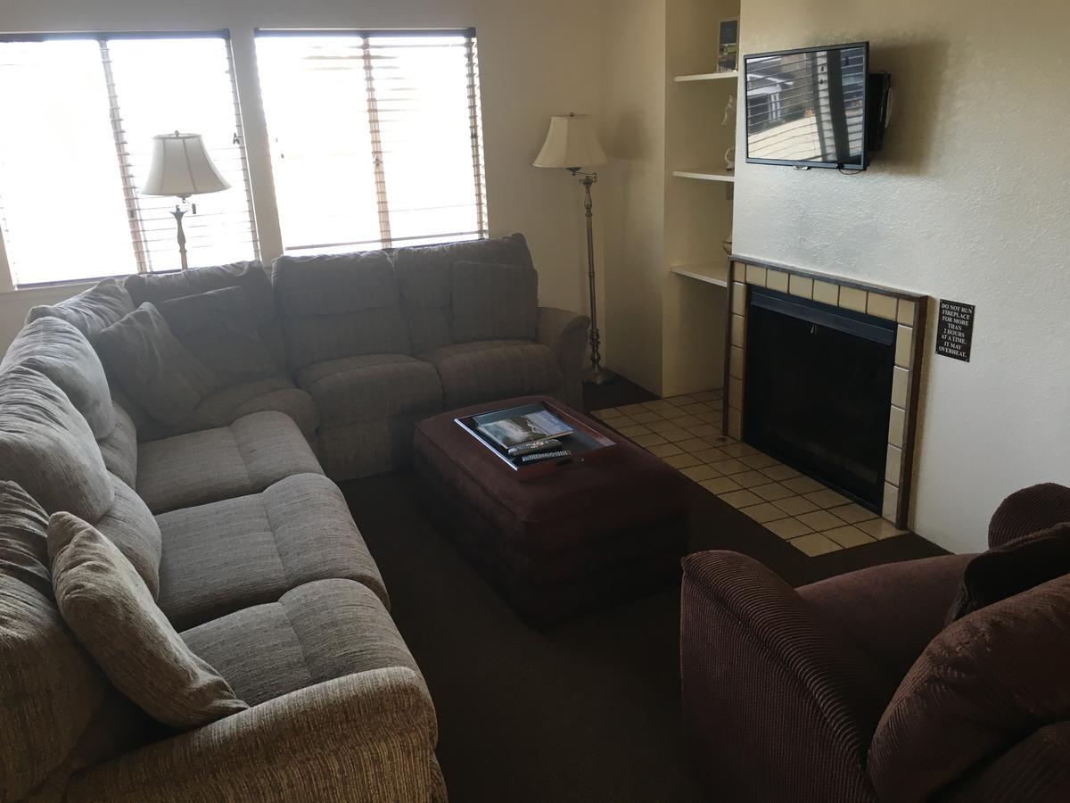 Pine Acres Lodge Pacific Grove Bagian luar foto