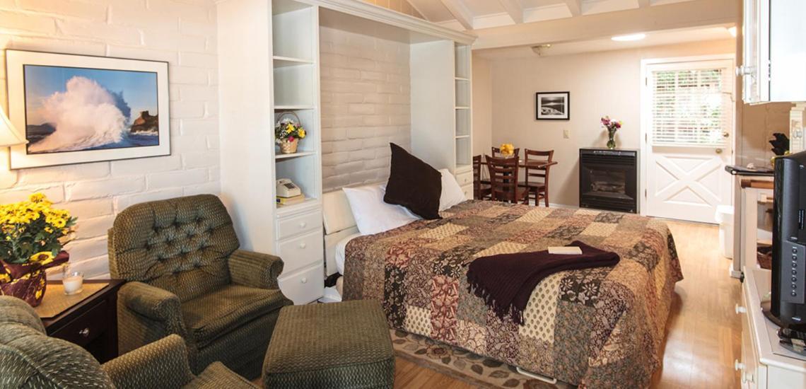 Pine Acres Lodge Pacific Grove Bagian luar foto