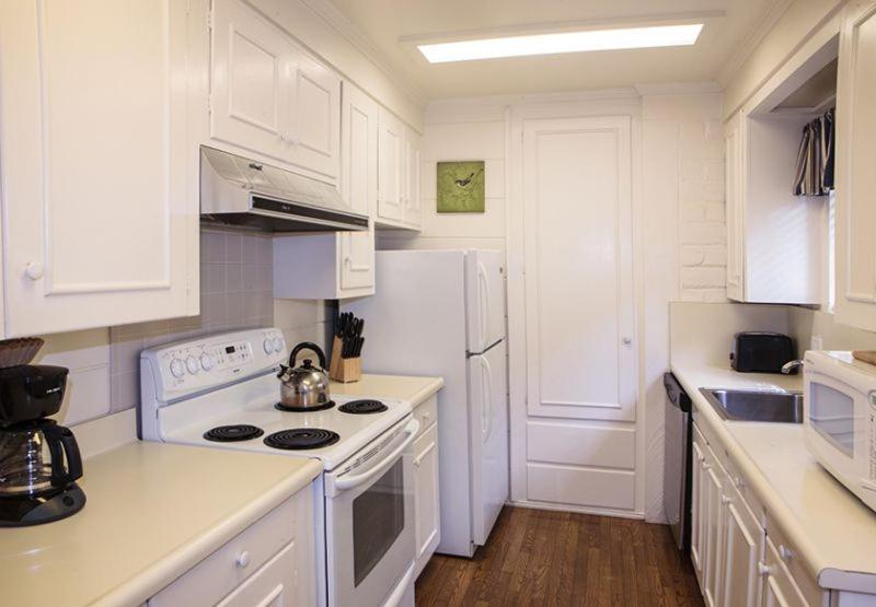 Pine Acres Lodge Pacific Grove Bagian luar foto